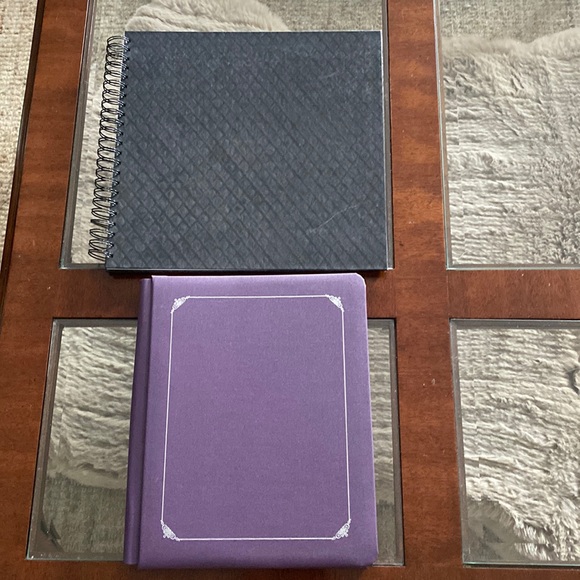 Two Large photo albums - Picture 2 of 7